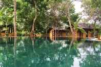 Kolam Renang Sat Nam Village Eco-Hotel