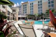 Swimming Pool SpringHill Suites by Marriott Orlando Theme Parks/Lake Buena Vista