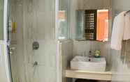 Toilet Kamar 5 Arkipelago Beach Resort