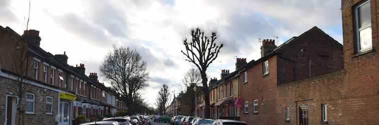 Exterior Apartment Northfields