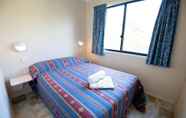 Bedroom 2 BIG4 Breeze Holiday Parks - Cania Gorge