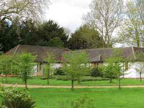 Exterior 4 The Lodge at Hemingford Grey House