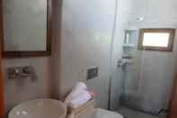 Toilet Kamar Maravelia Mare