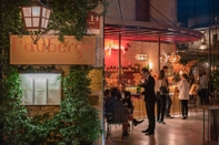 Bar, Cafe and Lounge Auberge de Saint-Rémy de Provence