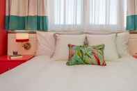 Kamar Tidur Chic Studios