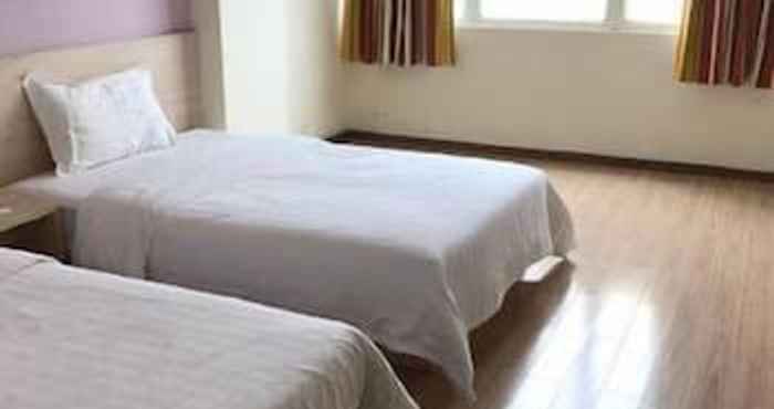 Kamar Tidur 7 Days Inn