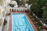 Swimming Pool Hotel Hilltop Palace