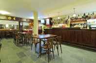 Bar, Cafe and Lounge Hotel Tambò