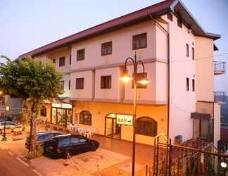 Bangunan 2 Hotel Dell' Arpa