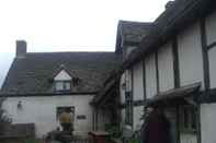 Exterior The Old Post Office - Bretforton Holiday Home