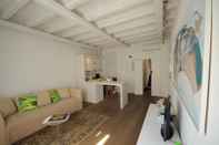 Common Space Suite Home Trani