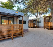 Exterior 3 Croatia Camp Mobile Homes Vodice