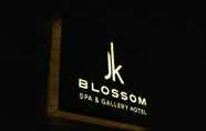 Bên ngoài 2 JK Blossom Hotel