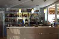 Bar, Kafe dan Lounge Hotel Caraibi