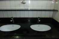 Toilet Kamar Yadgar Guest House