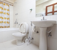 Toilet Kamar 5 Nagarkot Sunshine Hotel