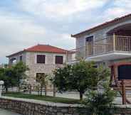 Luar Bangunan 2 Glyfada Villas 3