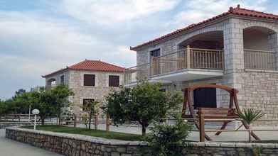 Bên ngoài 4 Glyfada Villas 3