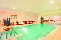 Swimming Pool Hotel Gratschwirt