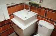 Toilet Kamar 4 Kinba Guest House