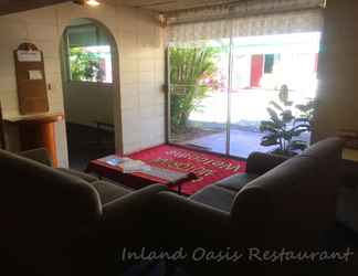 Lobi 2 Inland Oasis Motel