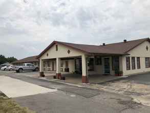 Exterior 4 Rexdale Inn