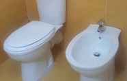 Toilet Kamar 7 Stella & Luna