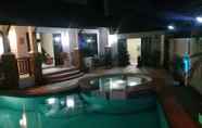 Swimming Pool 2 4 Bedroom House & Private Pool Pattaya