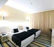 Kamar Tidur 4 Grand Nora Hotel