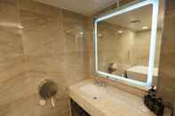 Toilet Kamar Dongducheon Hotel The Gray