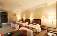 Bedroom 2 Jingxi International Hotel