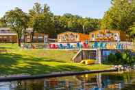 Swimming Pool Buddy's Harbor