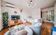 Kamar Tidur 2 Cozy Apartment Best Location 302