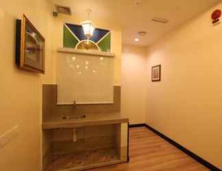 Lobi 2 Shamrock Guest House II