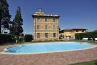 Swimming Pool Hotel Villa Liberty