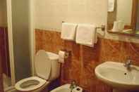Toilet Kamar Hostal Sunami