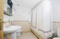 In-room Bathroom Hostal Los Gavilanes 2