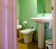 In-room Bathroom 2 Hotel Serawa Moraira