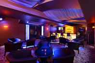Bar, Kafe, dan Lounge MB Greens Clarks Inn Moradabad
