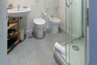 Toilet Kamar Capofortuna B&B