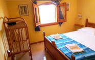 Kamar Tidur 5 La Baia Apartments