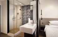 In-room Bathroom 5 Fairfield by Marriott Seoul