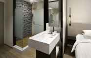 In-room Bathroom 3 Fairfield by Marriott Seoul