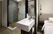 In-room Bathroom 3 Fairfield by Marriott Seoul