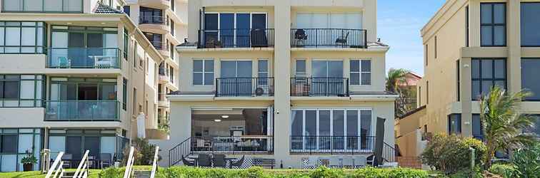 Exterior Beachfront Palm Beach Townhouse