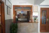 Lobby Hostal Miramar