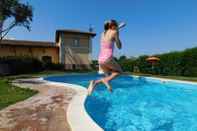 Swimming Pool Hotel Villaggio Le Stelline