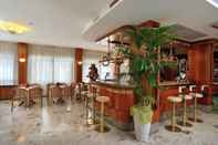 Bar, Kafe, dan Lounge Hotel Corallo