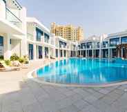 Swimming Pool 7 Yanjoon Holiday Homes - Palma Residence