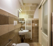 In-room Bathroom 3 B&B Donnantonietta Nobile Dimora